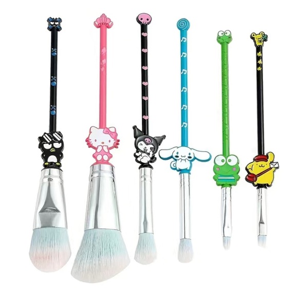 Hello Kitty Makeup Hello Kitty Set Of Makeup Brushes 6 Nwt